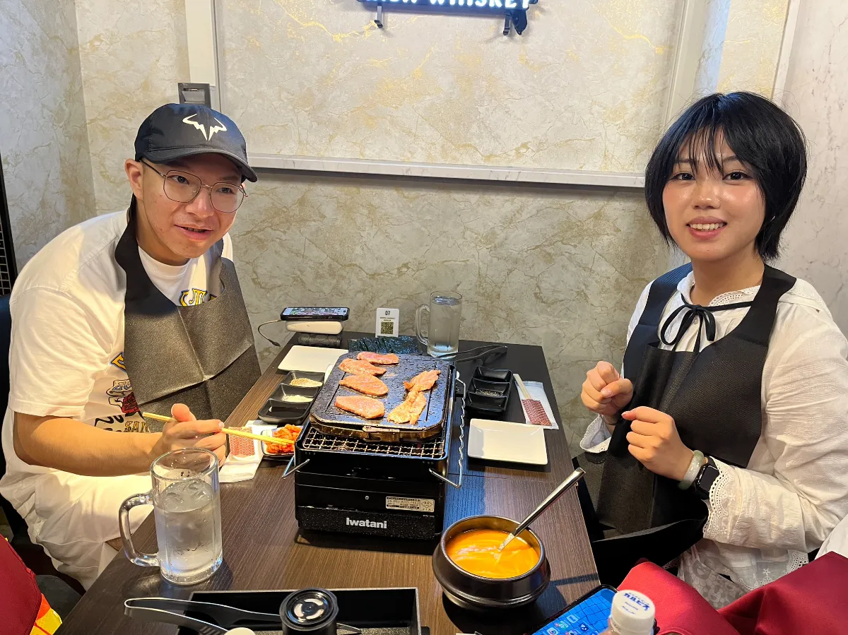 SHOGUNで食事をするお客様